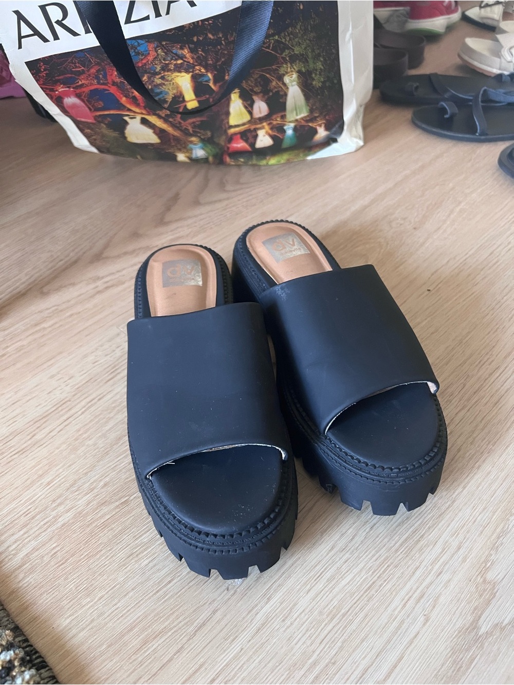 DV by Dolce Vita Black Chunky Platform Slide Sandals